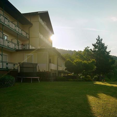 Appartementhotel Karawankenblick Portschach am Woerthersee Exterior photo